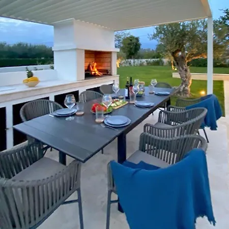 Frani By Interhome Villa Porec