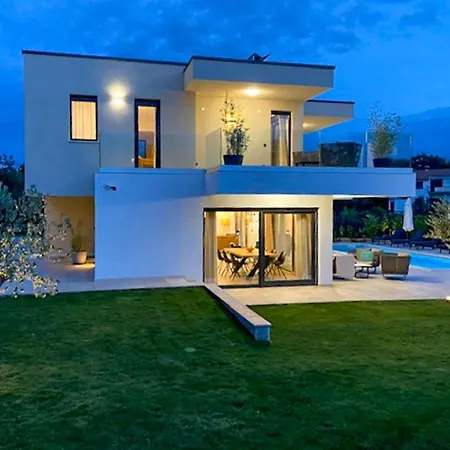 Villa Frani By Interhome Porec