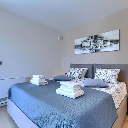 Frani By Interhome Poreč